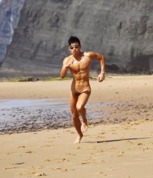 running naked in total freedom 5e1b64dc18096.jpg