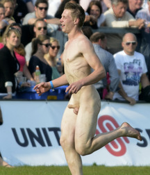 running naked in total freedom 5e1b64ee99d54.jpg