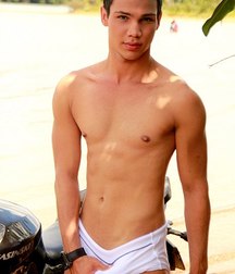 I only use white underpants 5e1de72472d85.jpg