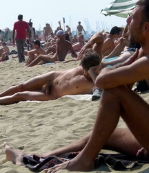 nudists comfortably seated on the beach 5e1de90e16f92.jpg