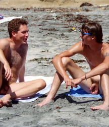 nudists comfortably seated on the beach 5e1de9389aef7.jpg