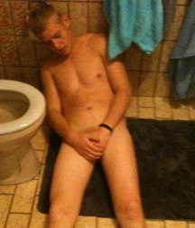 completely drunk straight boys 5e1f875b7f2df.jpg