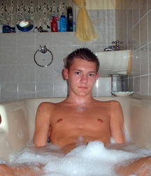 nude boys in the bath with foam 5e1f87ee37059.jpg