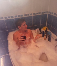 nude boys in the bath with foam 5e1f881753089.jpg