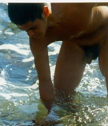 naked boys water lovers 5e2204e31aa4a.jpg