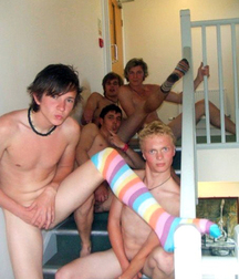 funny straight boys  naked 5e261a2deeb1b.jpg