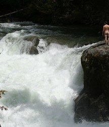 magnificent waterfalls 5e28a3e94f7b4.jpg