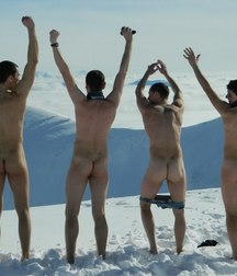 funny boys on the snow 5e28a4a7dac34.jpg