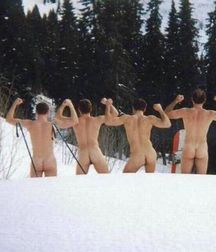 funny boys on the snow 5e28a4c365b26.jpg