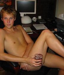 boys with the computer 5e28a5282e9f1.jpg