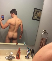 selfies and asses 5e2b59bbc57f3.jpg