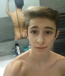 selfies and asses 5e2b59d3c386b.jpg