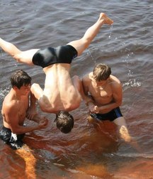 the fun nudity of straight boys 5e331195068ee.jpg