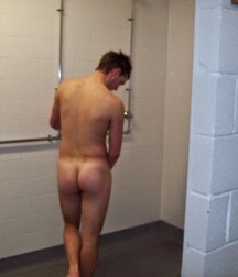 spying on the boys in the shower 5e3312e32f732.jpg