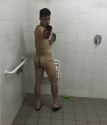 spying on the boys in the shower 5e3313003253c.jpg