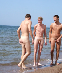 nudists on the beach twinks 5e3481fa7650e.jpg