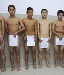 the recruits to the medical examination 5e3482d6d993a.jpg