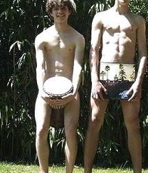 funny straight boys 5e35ca9d27ca3.jpg