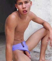 when it is large, it comes out of underwear 5e3b1707d1736.jpg