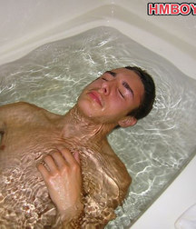 bathtub twinks porn boys gay porn 5e3ef6eb9c52f.jpg