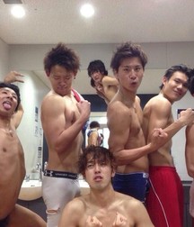 this happens in the locker room 5e419c7600319.jpg
