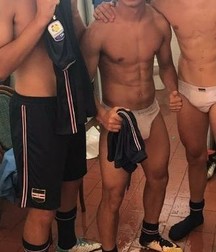 this happens in the locker room 5e419c7dd60d2.jpg
