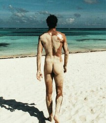 on the beach naked 5e445136055f4.jpg