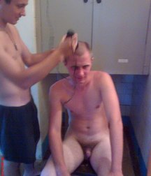 funny young soldiers  5e482015d6527.jpg