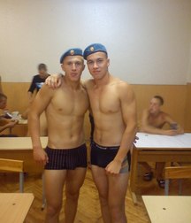 funny young soldiers  5e48201d36f68.jpg