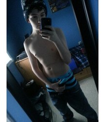 boys in selfies 5e48d52d79588.jpg
