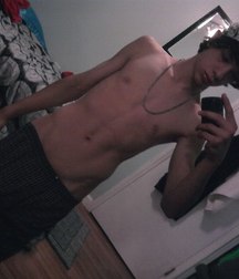boys in selfies 5e48d53705f99.jpg