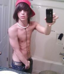 boys in selfies 5e48d553917a8.jpg