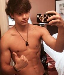 boys in selfies 5e48d556a3dff.jpg