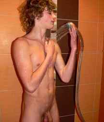 hot boys shower 5e48d615bcd44.jpg