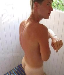 boys in shower 5e4afdd7e0156.jpg