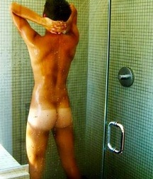 boys in shower 5e4afddf91817.jpg