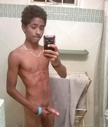 black selfie 5e4c393f8a983.jpg