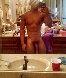 black selfie 5e4c3957996ed.jpg