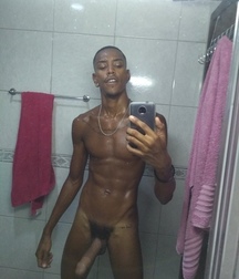 black selfie 5e4c395dec1dc.jpg