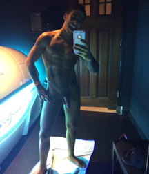 black selfie 5e4c396323dee.jpg