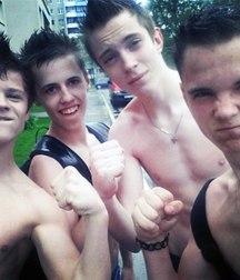 groups of sexy boys 5e4c3b078b42e.jpg