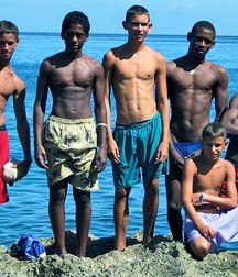 groups of sexy boys 5e4c3b330b074.jpg