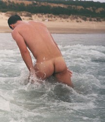in the waves of the sea 5e593c78c76a8.jpg