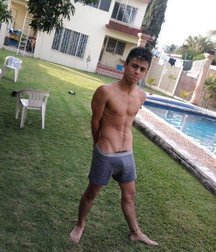 when he is big in his underwear 5e5bf90b59536.jpg