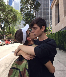 kiss Me Love 5e6013e1df333.jpg