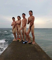 they are groups of shy boys 5e65354d9e6cf.jpg