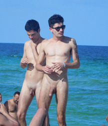 nudists on the beach 5e6535dddc8ab.jpg