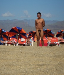 nudists on the beach 5e6535e4bff43.jpg