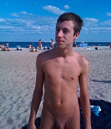 nudists on the beach 5e6535fd43d45.jpg