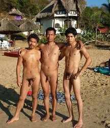 nudists on the beach 5e6536006ffbc.jpg